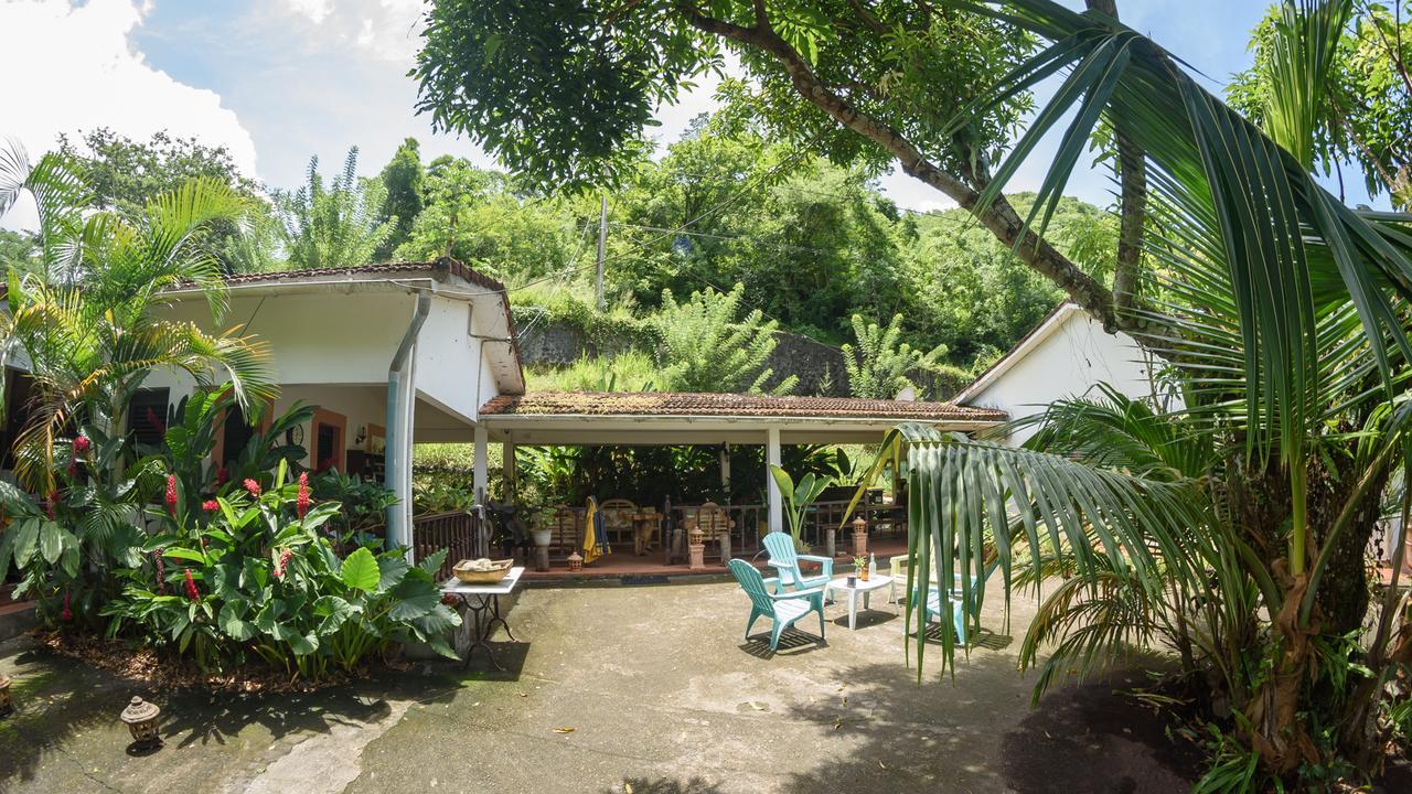 Martinique Treehouse Villa Canton Suisse Exterior photo